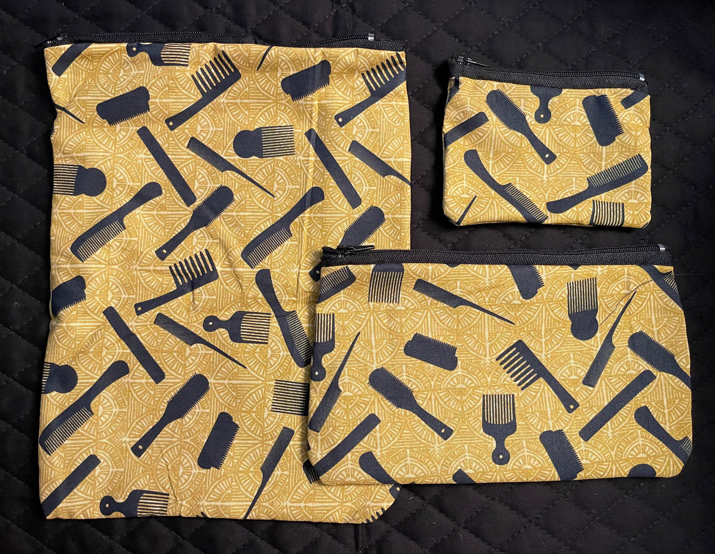 "Combs" 3-piece set (extra large make-up bag, medium make-up bag and change purse)